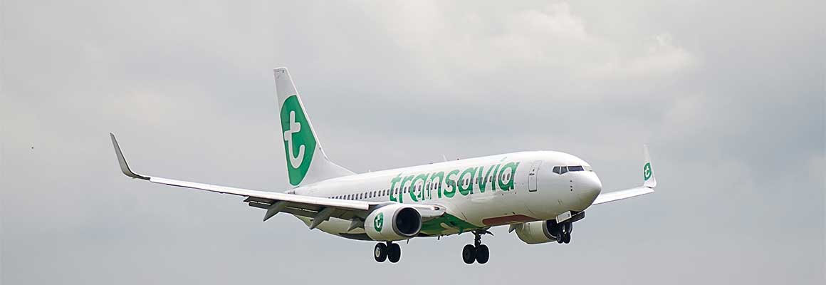 Transavia vliegtuig in de lucht