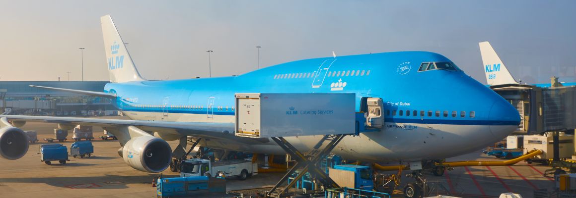 staking KLM, vliegtuig aan de grond